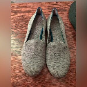 Heather Grey/ Navy Rothy’s